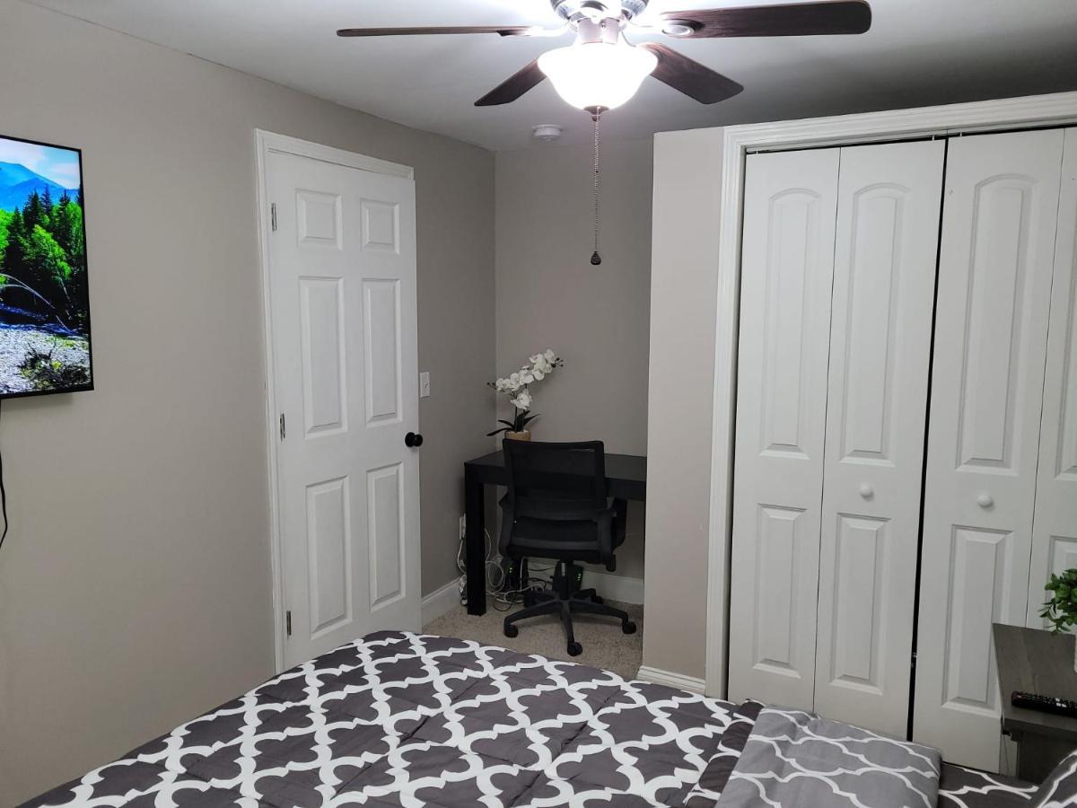 Apartment With Brand New Furniture And Large Parking ウェスト・セネカ エクステリア 写真