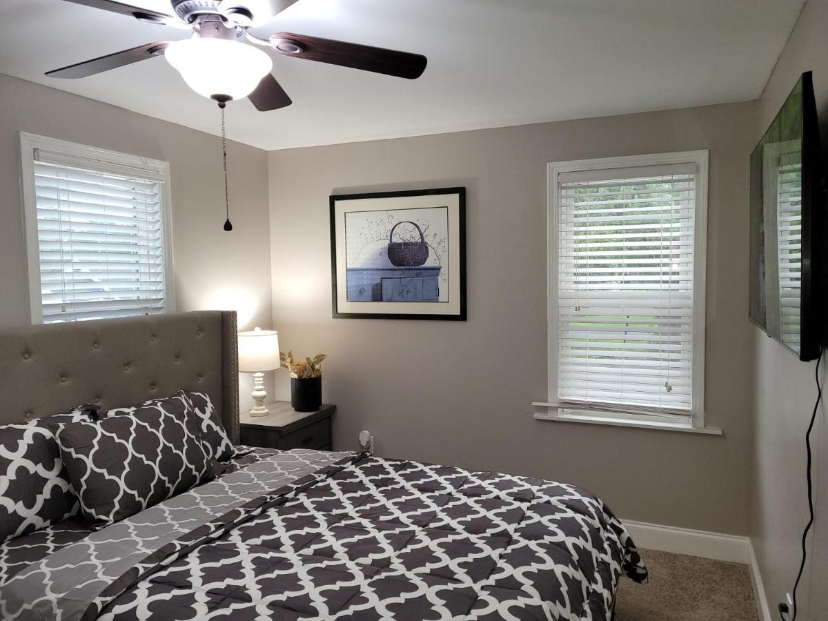 Apartment With Brand New Furniture And Large Parking ウェスト・セネカ エクステリア 写真