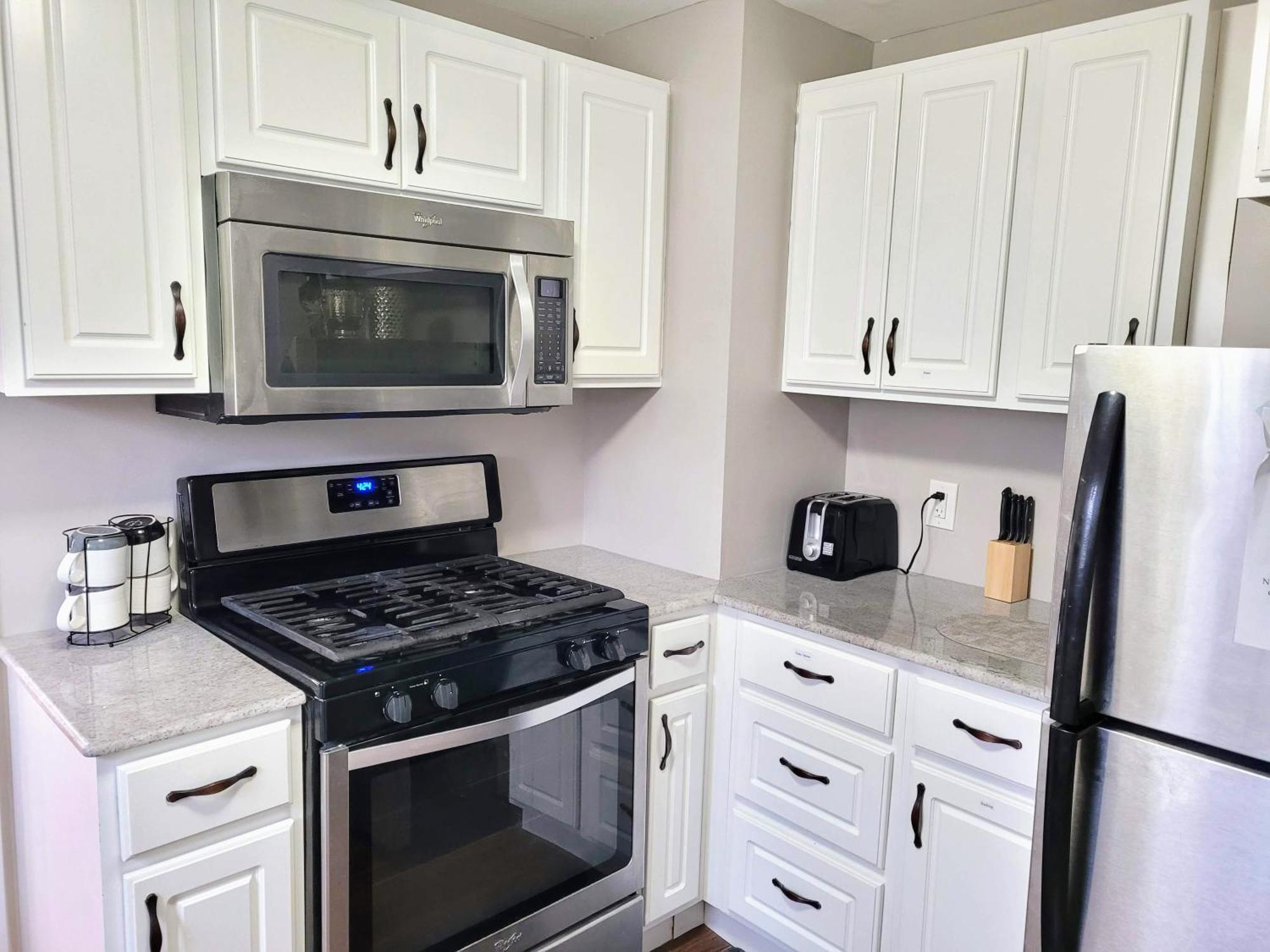 Apartment With Brand New Furniture And Large Parking ウェスト・セネカ エクステリア 写真
